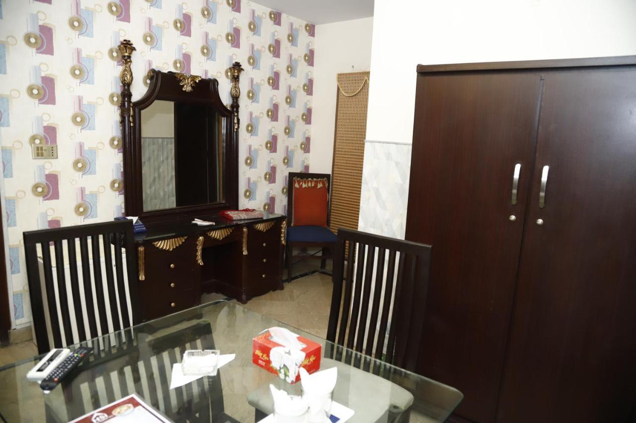 Hotel Sweet Inn Lahore Buitenkant foto