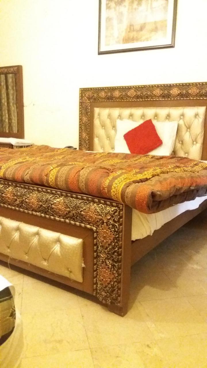Hotel Sweet Inn Lahore Buitenkant foto