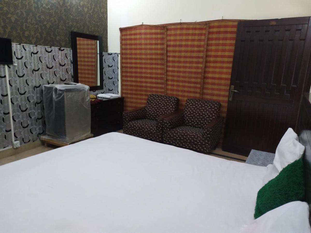 Hotel Sweet Inn Lahore Buitenkant foto