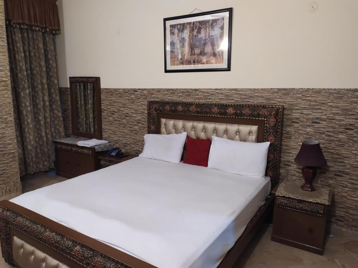 Hotel Sweet Inn Lahore Buitenkant foto