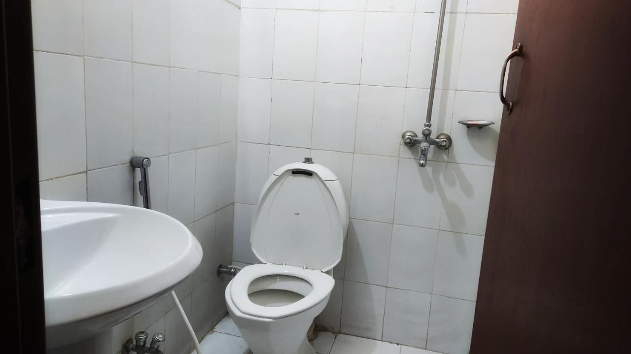 Hotel Sweet Inn Lahore Buitenkant foto
